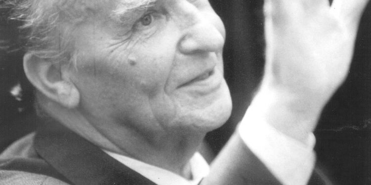 ALİYA İZZET BEGOVİÇ (1925 – 2003)
