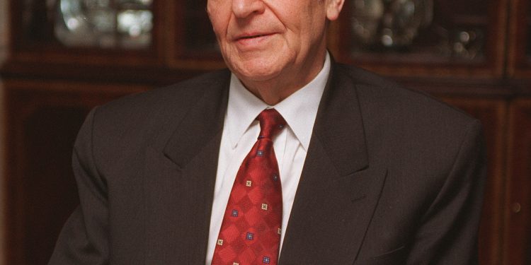 ALİYA İZZET BEGOVİÇ (1925 – 2003)