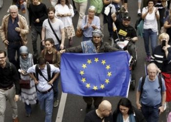 Avrupa, ‘görünür olmayan’ bir İslam istiyor