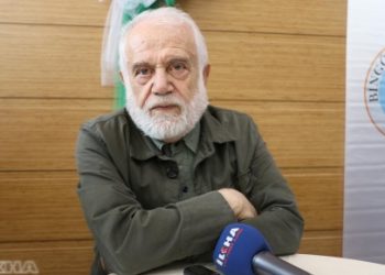 ‘Müslümanlar Kur’an ve sünnete dönerlerse dünyanın efendisi olurlar’