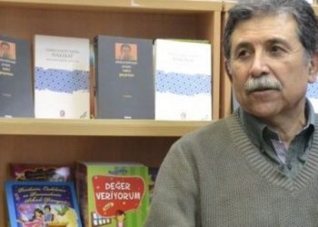 ‘Kamusal alan dindarları aşındırdı’