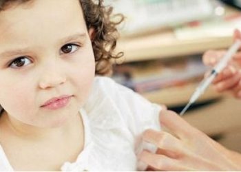 Bebeğe Zorla Aşı Yapılamaz