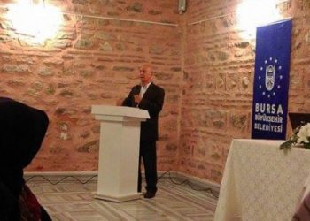Bursa’da ‘Gençlere Yol Haritası’ ve ‘Aydın Olma Bilinci’ anlatıldı