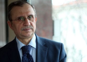 ‘Gülen cemaati okullarının Kürtçe eğitime hazır olduğunu düşünüyorum’