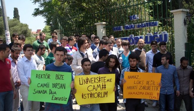 Tek istekleri Rabb’leri için secdeye varabilecekleri bir Mescid !