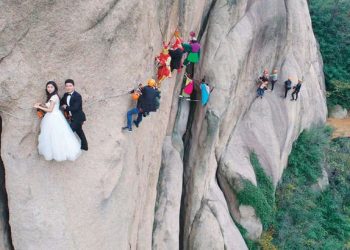 Çin, Düğünlerdeki Zulmü Farketti; Ya Müslümanlar ?