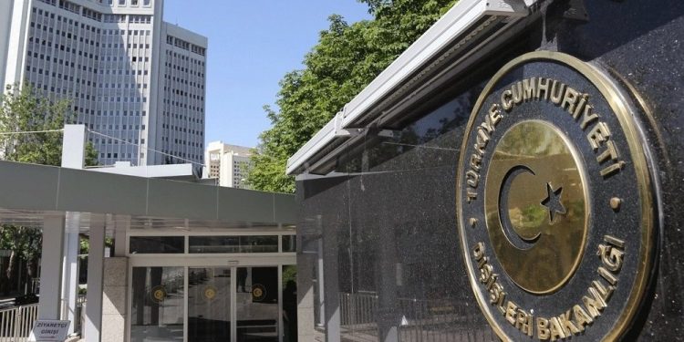 Dışişleri “Holokost”u Unutmuyor!