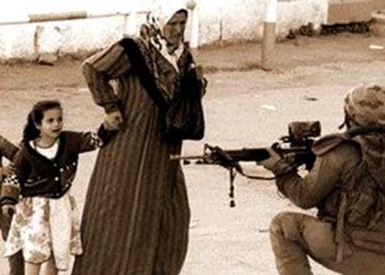 ABD’nin demokrasi(!) götürdüğü Irak’ta şimdilerde Saddam mumla aranıyor