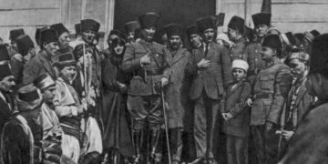 Yüzüncü Yılda İdeolojik ‘Gerçek’lere Teslim Olmamak