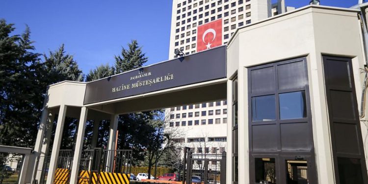Vatandaş Hazine’ye güvenmiyor mu?
