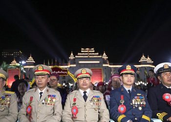 Myanmar liderinden orduya talimat: İsyancıları yok edin !