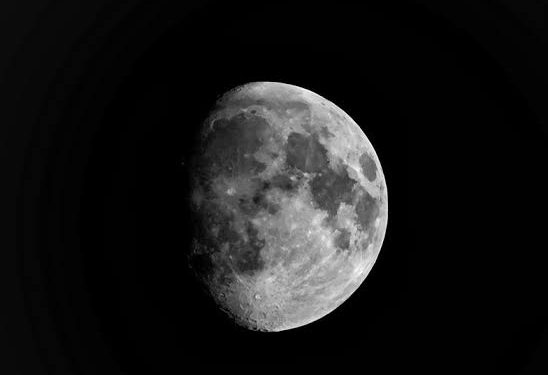 Ay’ın Görünmeyen Yüzü