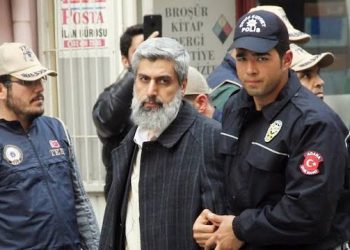 Alparslan Kuytul ve Polis Sireni