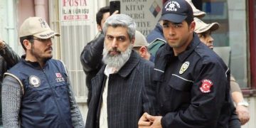 Alparslan Kuytul ve Polis Sireni 