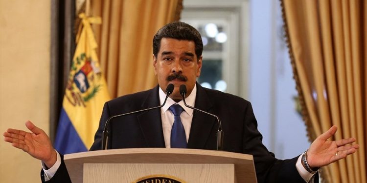Maduro: ABD gözlerini Venezüella halkının zenginliklerine dikmiş durumda
