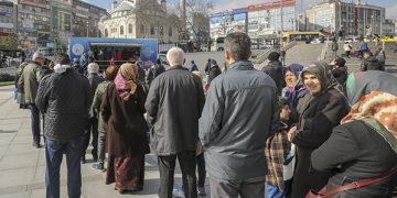 Ali Osman Aydın: Tanzim Satış Kuyrukları ve Çocuksun Sen Çocuk Kal!