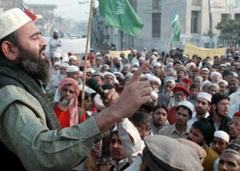 Pakistan Terörle Mücadele İçin 182 Cami ve Medreseye El Koydu