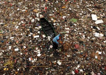 Havaya karışabilen mikroplastikler, 100 kilometre uzaktaki dağ zirvelerini bile kirletiyor