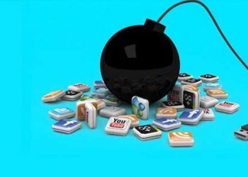 Sosyal medyada kimliğimizi kaybettik