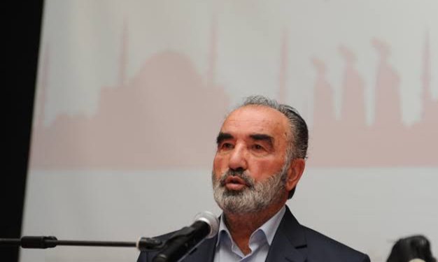 Karaman’ın Yazısını mı Düzeltmeli, Celaleddin-i Rumî’nin Hezeyanını mı?