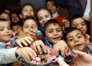 Eskiden Bayramlarımız Vardı Şimdi Bayram Tatillerimiz Var