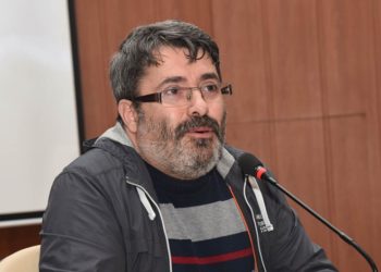 M. Gültekin: Kadınlar Amerikan Şirketlerince Sigaraya Nasıl Başlatıldı?