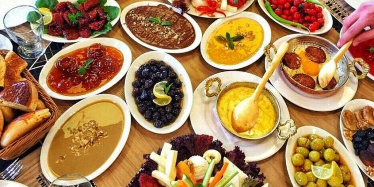 İsraf Önleme Vakfı: Türkiye’de yılda 214 milyar liralık gıda israf ediliyor!