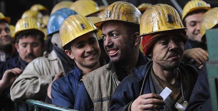 Birileri Bizi “Cambaza Bak” tırarak Kandırmaya Çalışıyor..