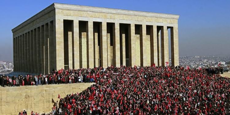 Haksal: ‘Değişimin Hızı Baş Döndürücü’