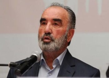 Hayrettin Karaman Köşe Yazarlığına Veda Etti