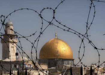 Yüzyılın Gerçeği: Paramparça Kalpler ve Kalabalıklar