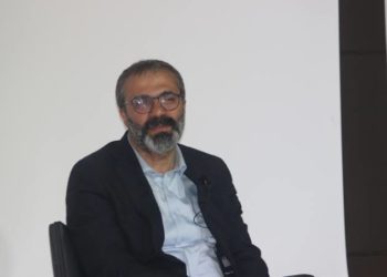 Yıldırım: Ailenin Düşüşünden Ailenin Yükselişine: Eve Çekilirken