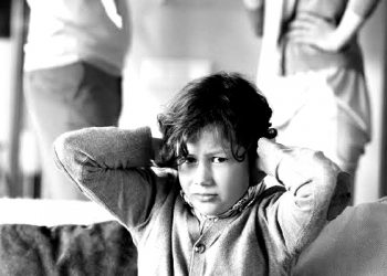 Çocuğuma “Sert Baktım” Psikolojisi Bozulur mu Acaba?