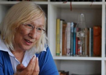 Alev Alatlı: Siz Neyseniz Eğitim Sistemi Odur