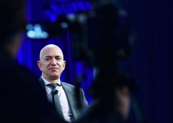 Ucuz Kitaplardan Uzay Yarışına: Amazon’dan Jeff Bezos Nasıl “Nihai Bozguncu” oldu?