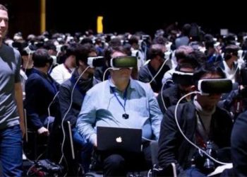 ‘Kendimizi taşımamalı, sanal olarak ışınlamalıyız’ diyen Zuckerberg’e göre, bu sayede işgücünün yarısı uzaktan çalışacak