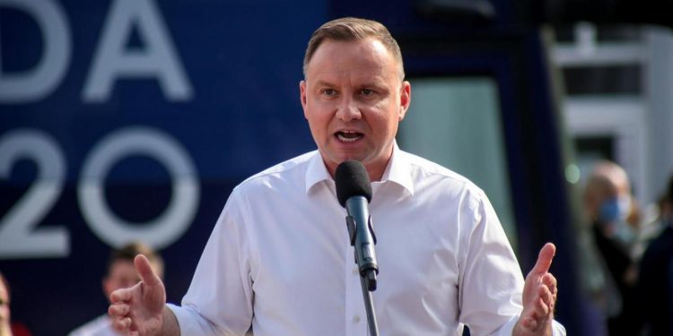 Polonya Cumhurbaşkanı: LGBT’nin Fikirleri, Komünizmden Daha Tehlikeli