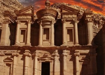 “Kibirli Çöküş” Yakın mı?