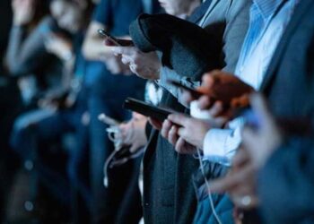 “Bugün Canın Ne Yapmak İstiyor? Bilmem Henüz Telefonuma Bakmadım”