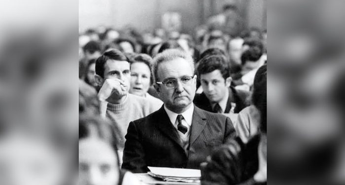 Almanlar Siyonist Baskıya Boyun Eğecek mi?