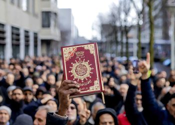 Peygamberimizin Bizden Şikâyetçi Olacağı Güne Hazır mısınız?