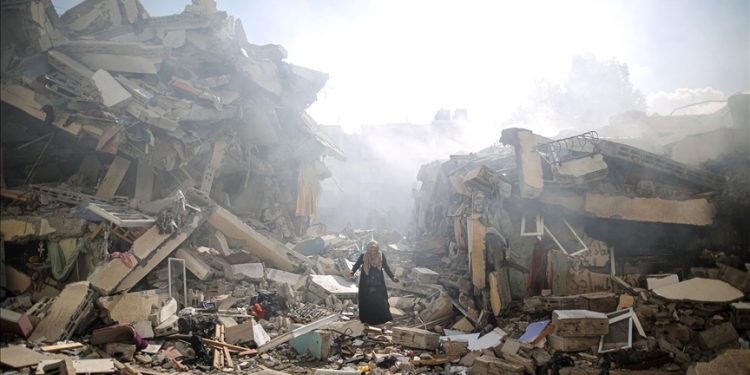 “Biz Mehdi’yi Beklerken, Deccallar Ortalığı Kasıp Kavuruyor.”