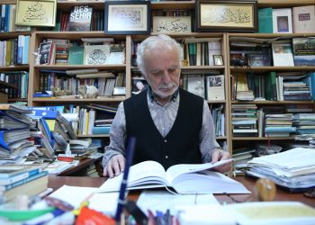 M. Kara: Cami Avlusuna Bırakılan İncil ve İbretlik Bir Ders