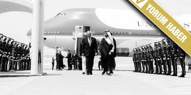 Trump’ın Soytarıları Efendilerini Kutsadılar