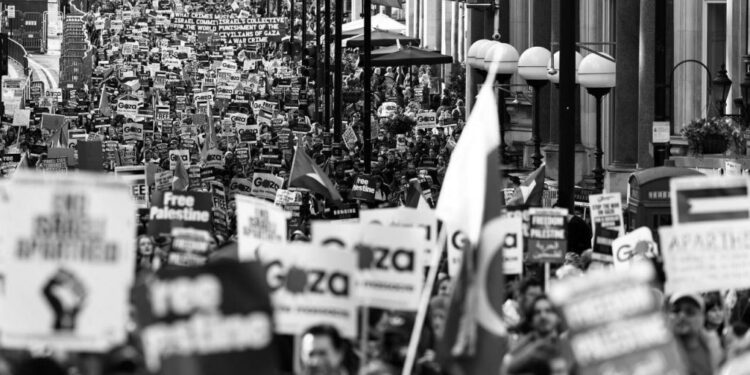 Güçleneceğiz: Direnmek Ertelenir Mi?