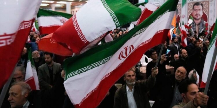 Trump’tan İran’daki protestoculara açık destek