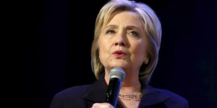 Clinton: Zor durumdayız; İran’da çok silah tükettik