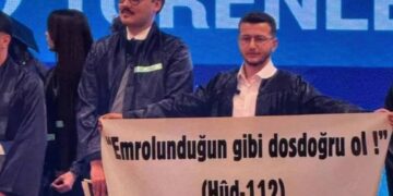 Önce kahraman ilan edildi, sonra tutuklandı